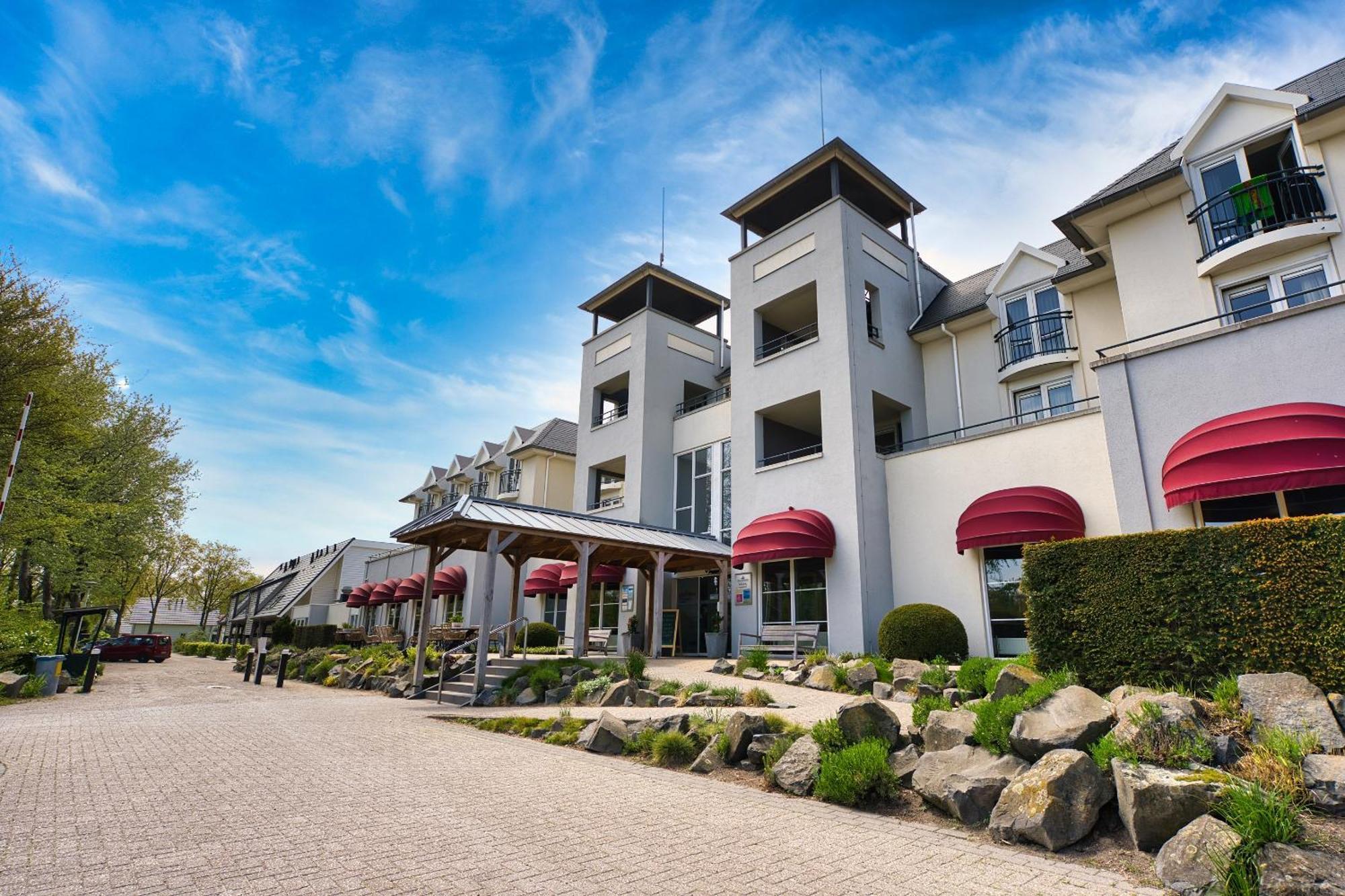 Hotel De Zeeuwse Stromen Renesse Exterior photo